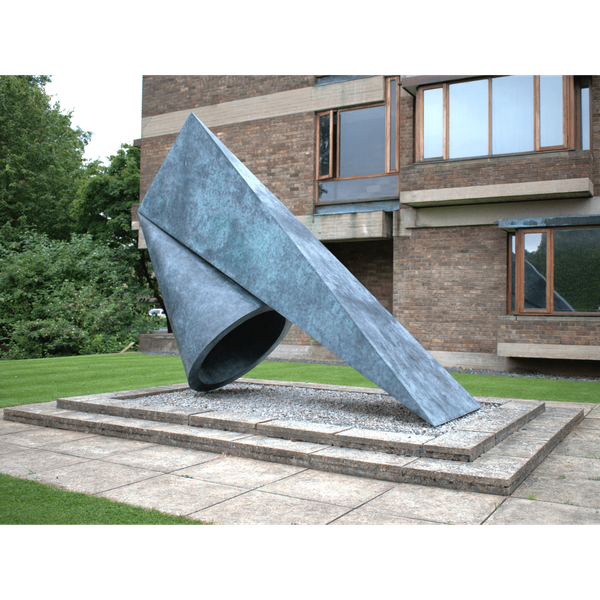 A photograph of Hall's sculpture 'The Now' at the front of Churchill College.